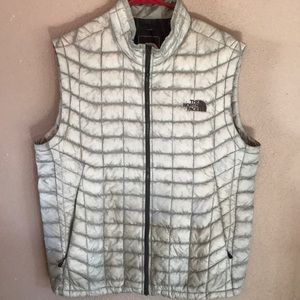 Men’s north face vest